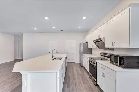 Kitchen - 5447 Pine Lilly Dr, Saint Cloud, FL 34771 photo 2 of 2