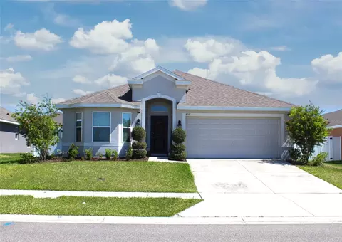 826 Landmark Hills Dr, Haines City, FL 33844