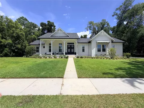 310 W Washington Ave, Lake Helen, FL 32744