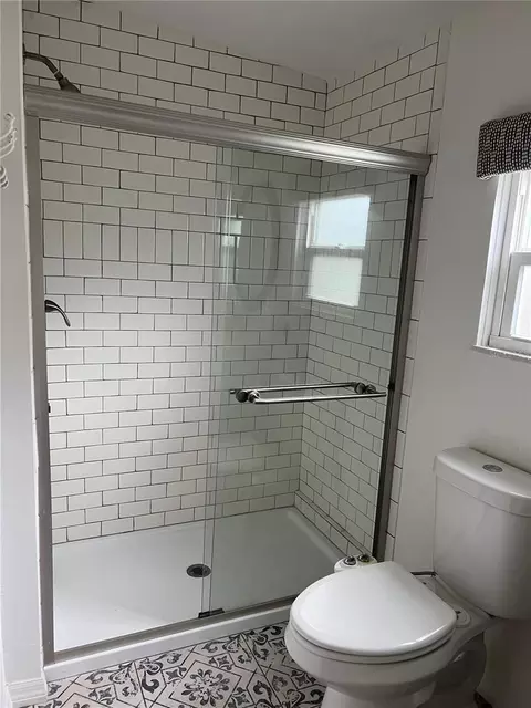 Bath - 170 Autunm, Saint Cloud, FL 34771 photo 1 of 3