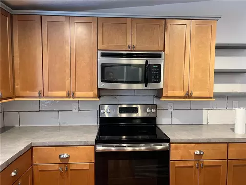 Kitchen - 170 Autunm, Saint Cloud, FL 34771 photo 2 of 2