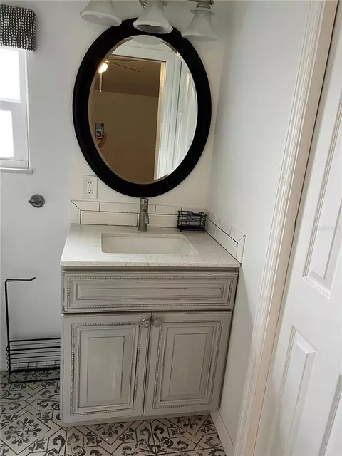 Bath - 170 Autunm, Saint Cloud, FL 34771 photo 2 of 3