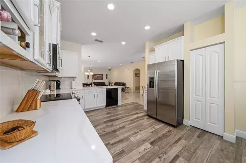 Kitchen - 1831 Centennial Ave, Saint Cloud, FL 34769 photo 3 of 4