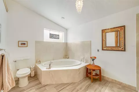 Bath - 6590 Bay Shore Dr, Saint Cloud, FL 34771 photo 2 of 4