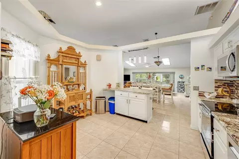 Kitchen - 6590 Bay Shore Dr, Saint Cloud, FL 34771 photo 6 of 6