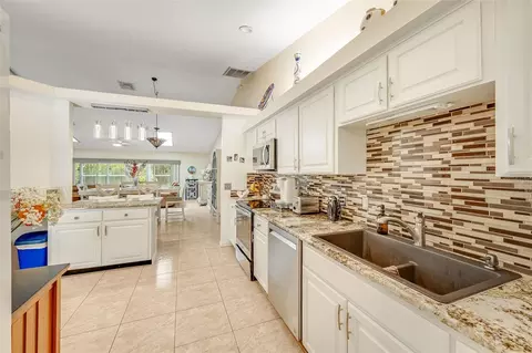 Kitchen - 6590 Bay Shore Dr, Saint Cloud, FL 34771 photo 5 of 6