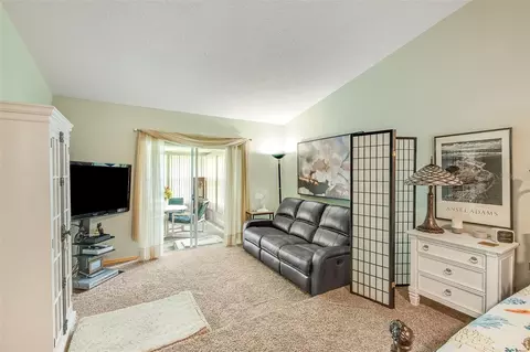 Bedroom - 6590 Bay Shore Dr, Saint Cloud, FL 34771 photo 4 of 8