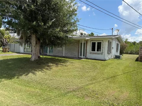 Exterior - 1315 S Shore Dr, Saint Cloud, FL 34771 photo 2 of 11