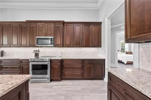 Kitchen - 4024 Sylvester Dr, Saint Cloud, FL 34772 photo 8 of 9