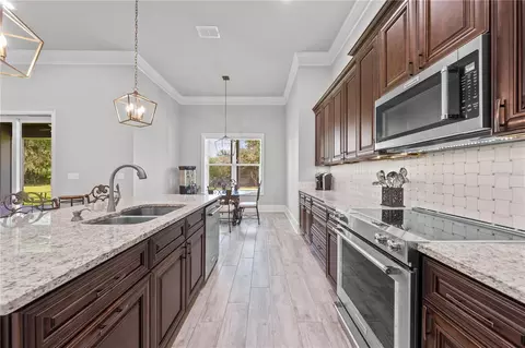 Kitchen - 4024 Sylvester Dr, Saint Cloud, FL 34772 photo 7 of 9