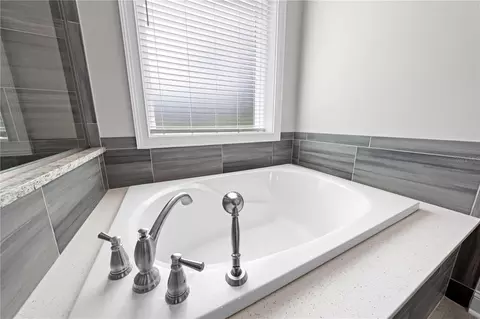 Bath - 4024 Sylvester Dr, Saint Cloud, FL 34772 photo 5 of 11