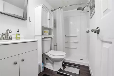Bath - 9295 Luna Dr, Saint Cloud, FL 34773 photo 3 of 3