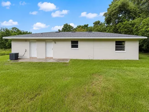 Exterior - 21450 NE 35th St, Williston, FL 32696 photo 3 of 5