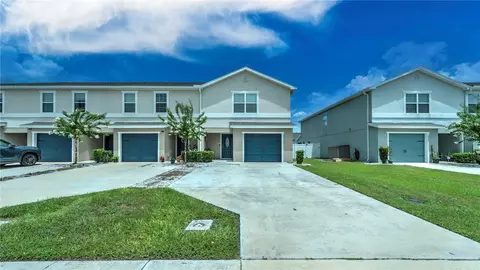 Exterior - 2933 Fieldwood Cir, Saint Cloud, FL 34772 photo 2 of 9