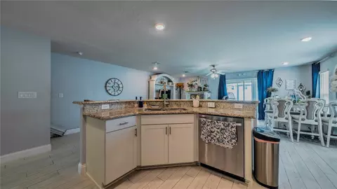 Kitchen - 2933 Fieldwood Cir, Saint Cloud, FL 34772 photo 2 of 3