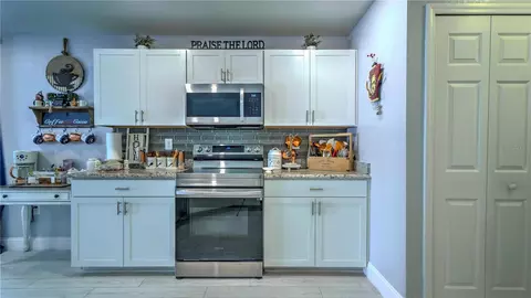 Kitchen - 2933 Fieldwood Cir, Saint Cloud, FL 34772 photo 3 of 3