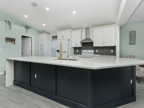 Kitchen - 2927 Elbib Dr, Saint Cloud, FL 34772 photo 2 of 3