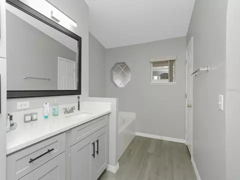 Bath - 2927 Elbib Dr, Saint Cloud, FL 34772 photo 2 of 3