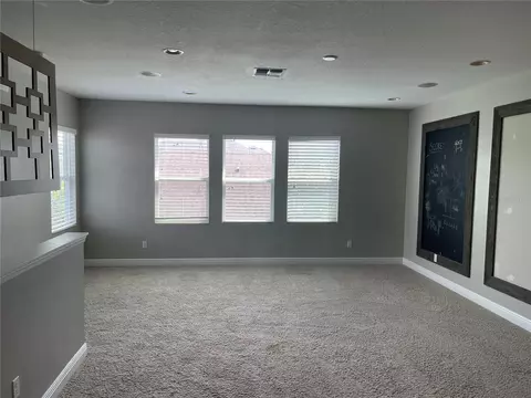 Living - 3560 Pixie Ln, Saint Cloud, FL 34772 photo 5 of 7