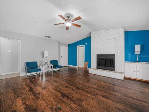 Living - 1665 Sailpoint Dr, Bartow, FL 33830 photo 2 of 2