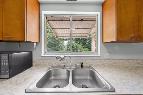 Kitchen - 325 Florida Ave, Saint Cloud, FL 34769 photo 6 of 7