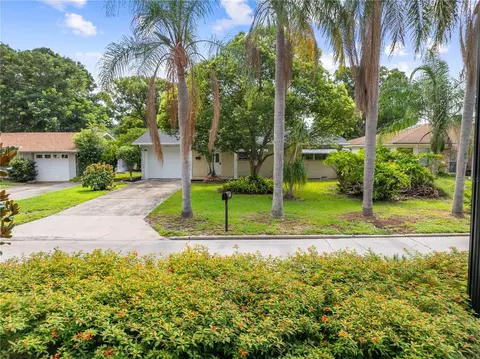 Exterior - 325 Florida Ave, Saint Cloud, FL 34769 photo 6 of 16