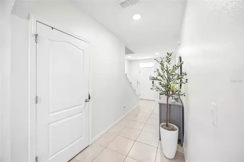 Entry Way - 3057 Timber Hawk Cir, Ocoee, FL 34761 photo 3 of 7
