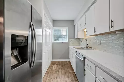 Kitchen - 3712 Bay Ct, Saint Cloud, FL 34769 photo 3 of 5