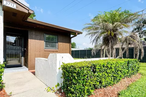 Exterior - 3712 Bay Ct, Saint Cloud, FL 34769 photo 3 of 8