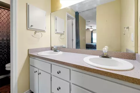 Bath - 3712 Bay Ct, Saint Cloud, FL 34769 photo 1 of 5