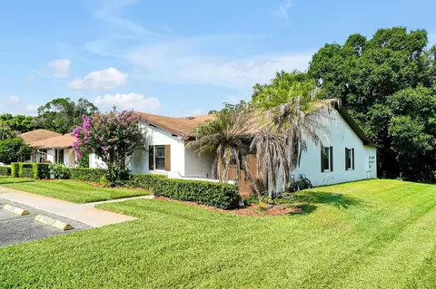 Exterior - 3712 Bay Ct, Saint Cloud, FL 34769 photo 2 of 8