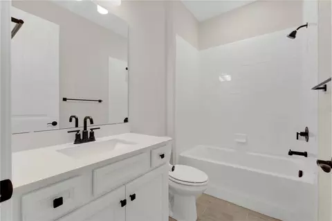 Bath - 6035 Blue View Way, Saint Cloud, FL 34771 photo 3 of 4