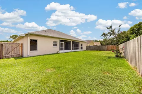 Exterior - 3832 Blackberry Cir, Saint Cloud, FL 34769 photo 4 of 8