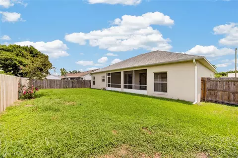 Exterior - 3832 Blackberry Cir, Saint Cloud, FL 34769 photo 5 of 8