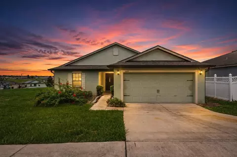 Exterior - 1603 Ellington Dr, Dundee, FL 33838 photo 2 of 8