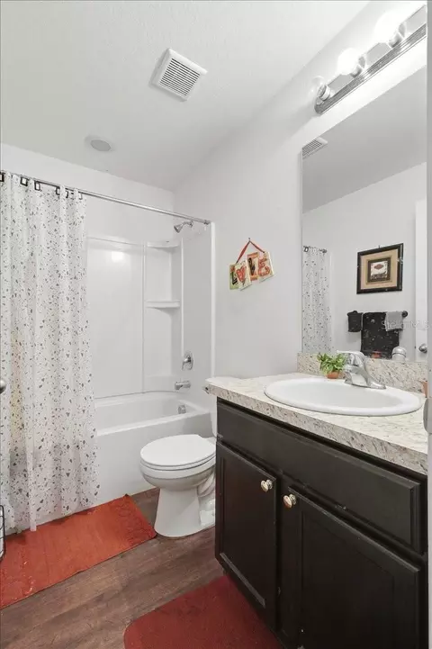 Bath - 1603 Ellington Dr, Dundee, FL 33838 photo 3 of 3