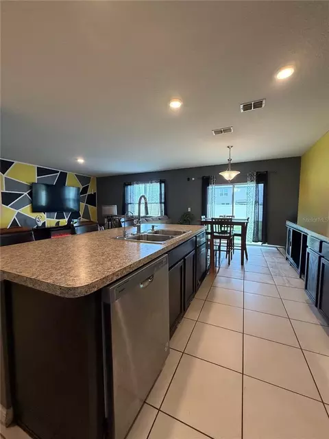 Kitchen - 1876 Cassidy Knoll Dr, Kissimmee, FL 34744 photo 7 of 9