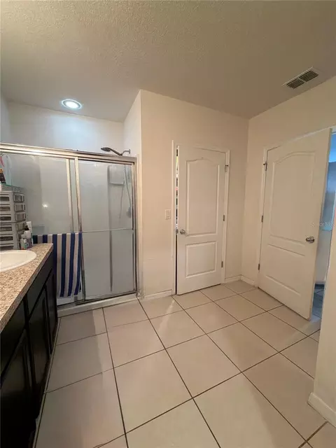 Bath - 1876 Cassidy Knoll Dr, Kissimmee, FL 34744 photo 3 of 8