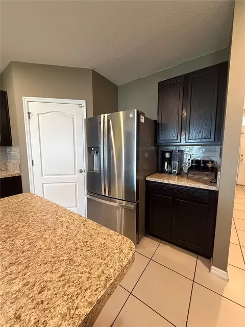 Kitchen - 1876 Cassidy Knoll Dr, Kissimmee, FL 34744 photo 4 of 9