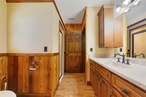 Bath - 2700 Zuni Rd, Saint Cloud, FL 34771 photo 2 of 4