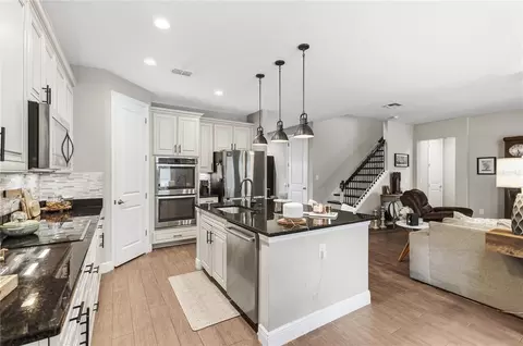 Kitchen - 5233 Villa Rosa Ave, Saint Cloud, FL 34771 photo 4 of 4