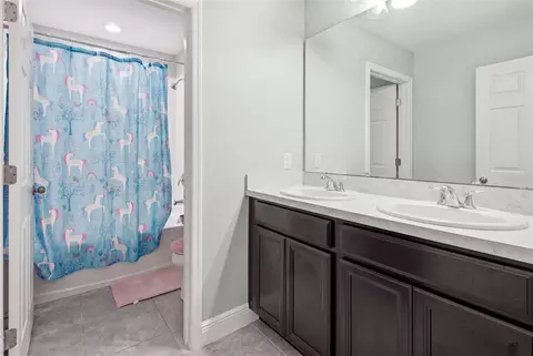 Bath - 4953 Olivia Ct, Saint Cloud, FL 34772 photo 4 of 4