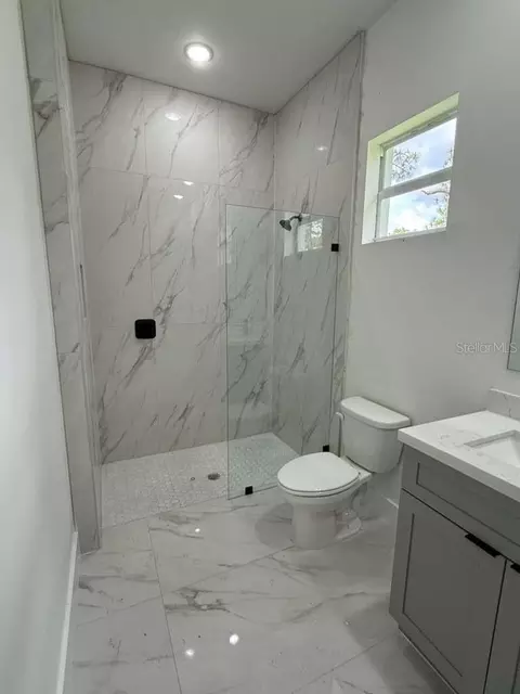 Bath - 723 Epps Brown St E, Lehigh Acres, FL 33974 photo 4 of 4