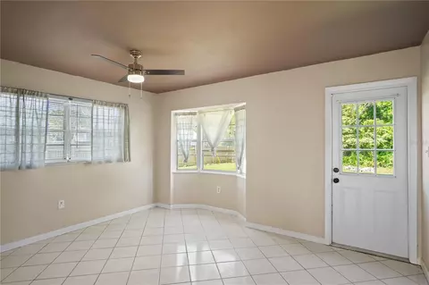 Living - 805 Center St, Dundee, FL 33838 photo 5 of 7
