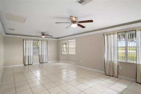 Living - 805 Center St, Dundee, FL 33838 photo 1 of 7