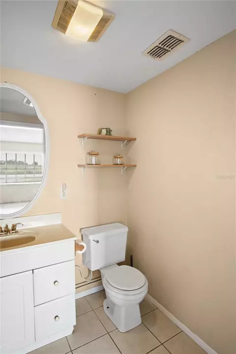 Bath - 805 Center St, Dundee, FL 33838 photo 1 of 2
