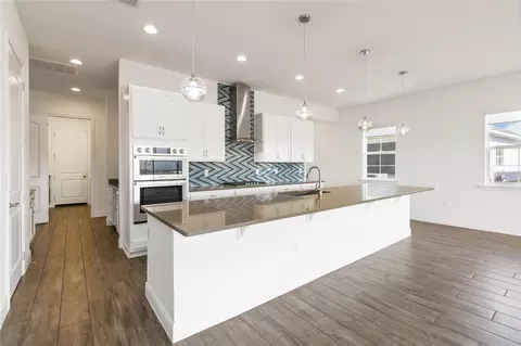 Kitchen - 2709 Greenlands St, Saint Cloud, FL 34772 photo 3 of 6