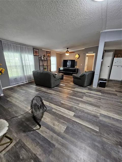 Living - 6980 NE 4th Ln, Ocala, FL 34470 photo 1 of 1