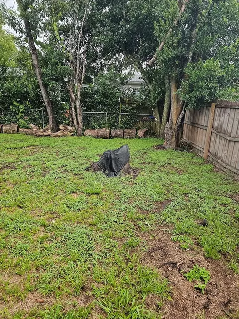 Exterior - 6980 NE 4th Ln, Ocala, FL 34470 photo 6 of 9