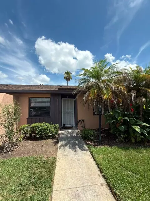 2207 Caribbean Dr, Kissimmee, FL 34741